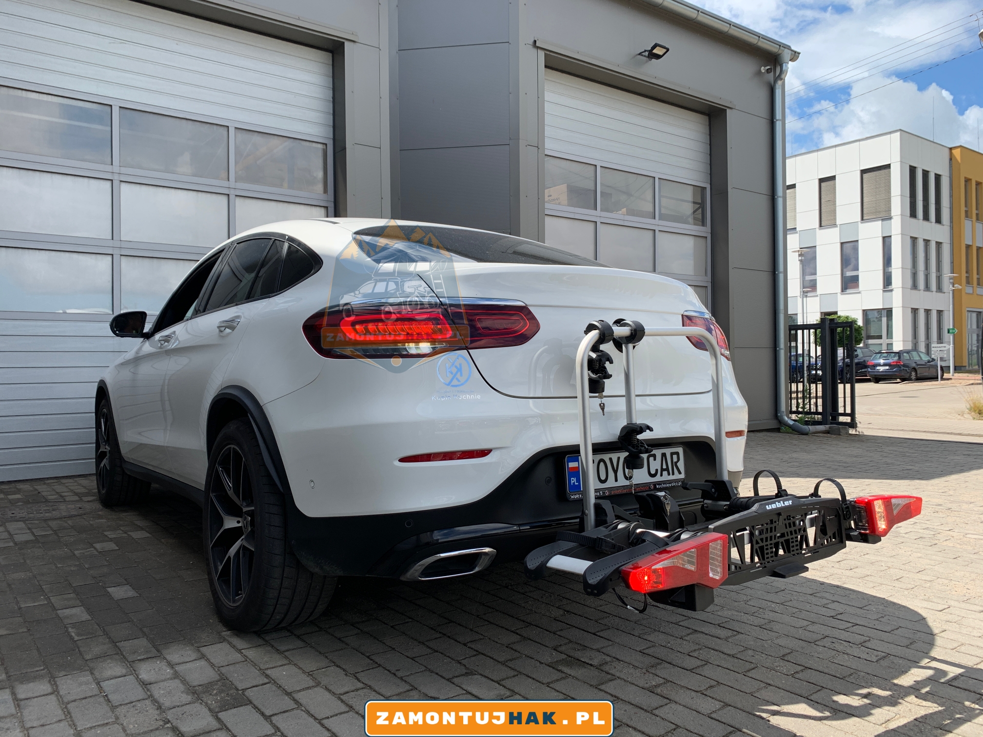 Transportuj rowery bezpiecznie i sprawnie z bagażnikiem Uebler i21 na Meredesie GLC